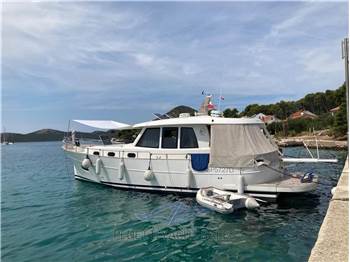 Sasga Yachts Menorquin 42 HT