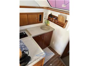 Riviera Marine 37 Flybridge