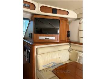 Riviera Marine 37 Flybridge