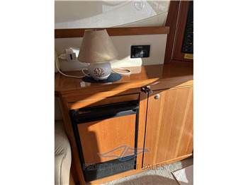 Riviera Marine 37 Flybridge