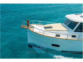 Sasga Yachts Minorchina 35 HT
