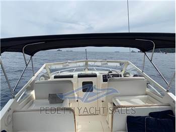Bertram Yacht 28' Moppie
