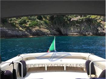 Bertram Yacht 28' Moppie