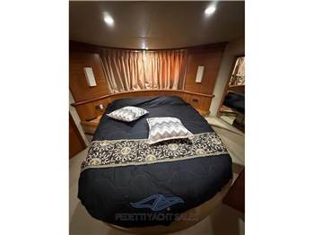 Azimut 62