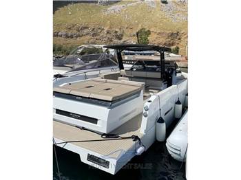 De Antonio Yachts D34 Cruiser