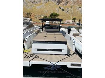 De Antonio Yachts D34 Cruiser