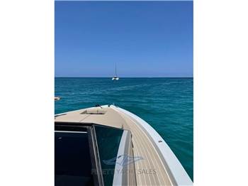 De Antonio Yachts D34 Cruiser