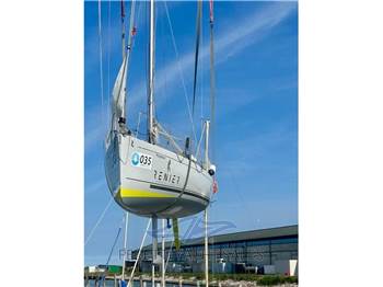Beneteau FIRST 27.7