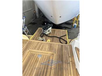 Mochi Craft MOCHI 54 DOLPHIN SUNTOP
