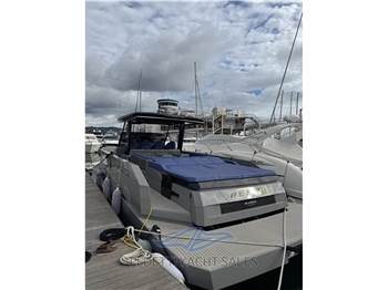 De Antonio Yachts D42 Open