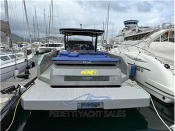 De Antonio Yachts D42 Open