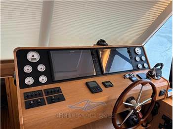 Sasga Yachts Menorquin 68