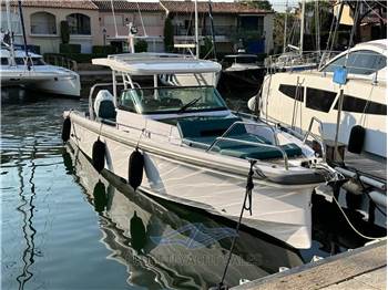 Axopar 37 Sport Cabin