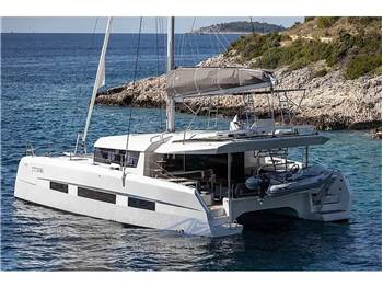Dufour 48 catamarano