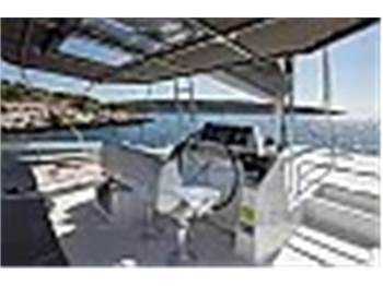 Dufour 48 catamarano