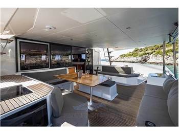 Dufour 48 catamarano