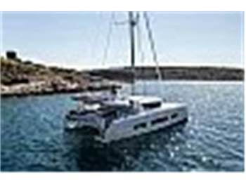Dufour 48 catamarano