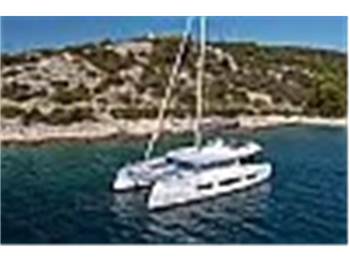 Dufour 48 catamarano