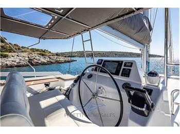 Dufour 48 catamarano
