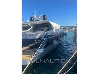 Pershing 62