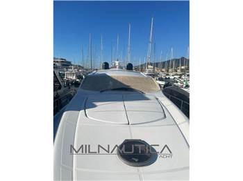 Pershing 62