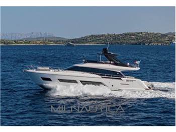 Ferretti Yachts 670