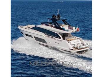 Ferretti Yachts 670
