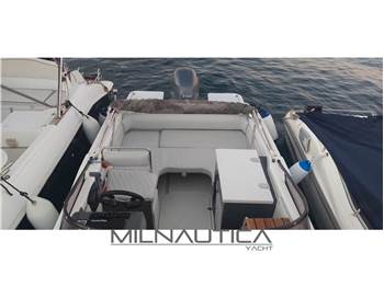 Ranieri Cantiere Midnight Sun 20