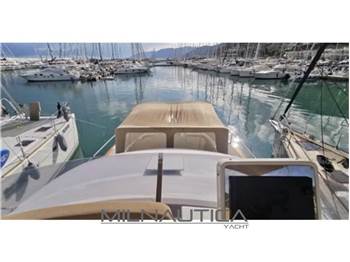 Azimut Magellano 53
