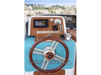 Mimì LIBECCIO 8,50 WA