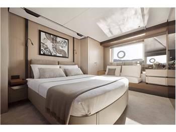AZIMUT YACHTS 2021