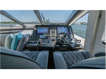 SUNSEEKER 74 SPORT YACHT