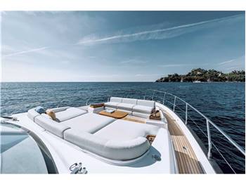 AZIMUT YACHTS AZIMUT FLY 68