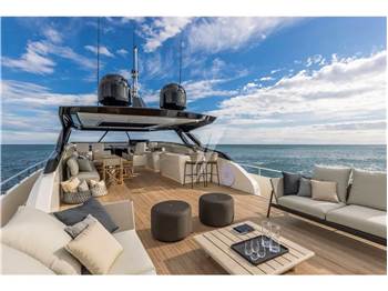 Ferretti Yachts 1000