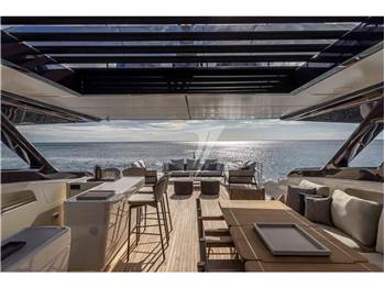 Ferretti Yachts 1000