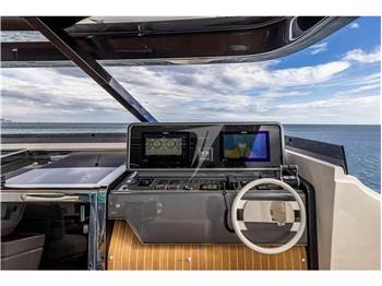 Ferretti Yachts 1000