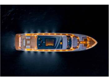 Ferretti Yachts 1000