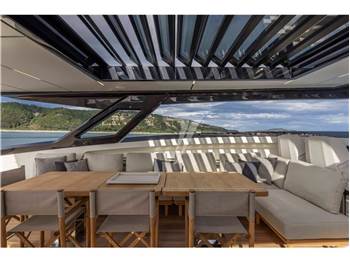 Ferretti Yachts 1000