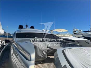 Pershing 90'