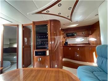 Pershing 52