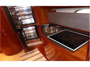 Pershing 52