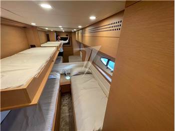 Pershing 80