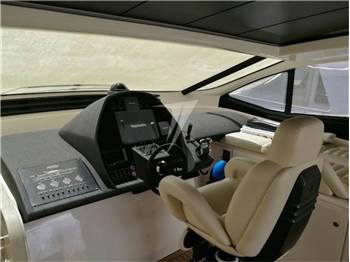 Pershing 62