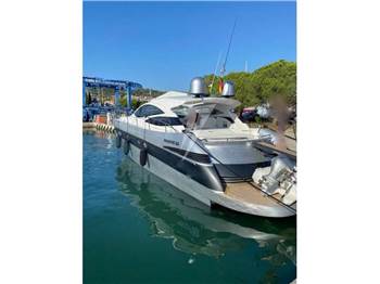 Pershing 50'