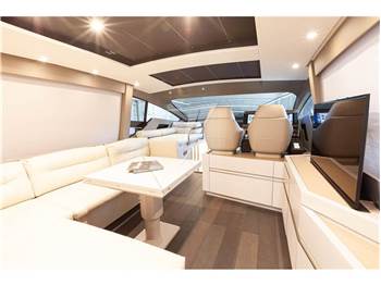 Pershing 7X