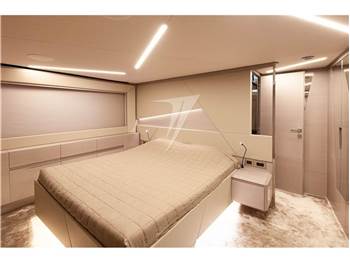 Pershing 7X