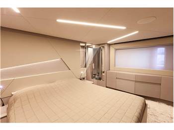 Pershing 7X