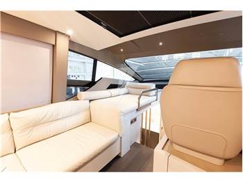 Pershing 7X