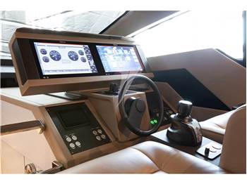 Pershing 7X