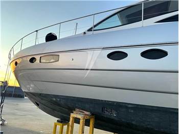 Pershing 46
